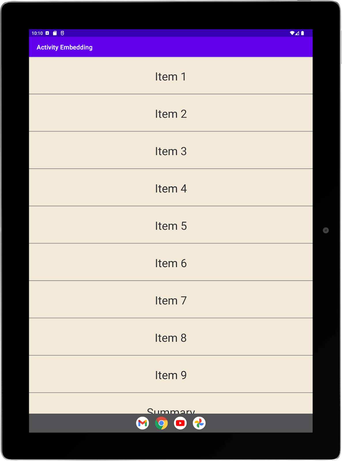 세로 방향으로 샘플 앱이 실행 중인 대형 태블릿. 목록 활동 전체 화면.