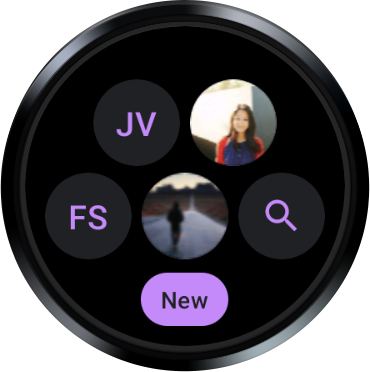 圓形手錶有 5 個圓形按鈕，上排 2 個，下排 3 個。第 1 個和第 3 個按鈕以紫色文字顯示姓名縮寫，第 2 個和第 4 個按鈕是個人資料相片，最後一個則是搜尋圖示。按鈕下方是紫色的小巧方塊，上有黑色文字「New」。