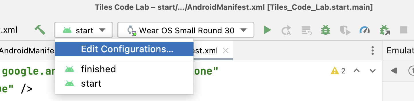 从 Android Studio 的顶部面板中运行配置下拉菜单。Edit configurations 已高亮显示。