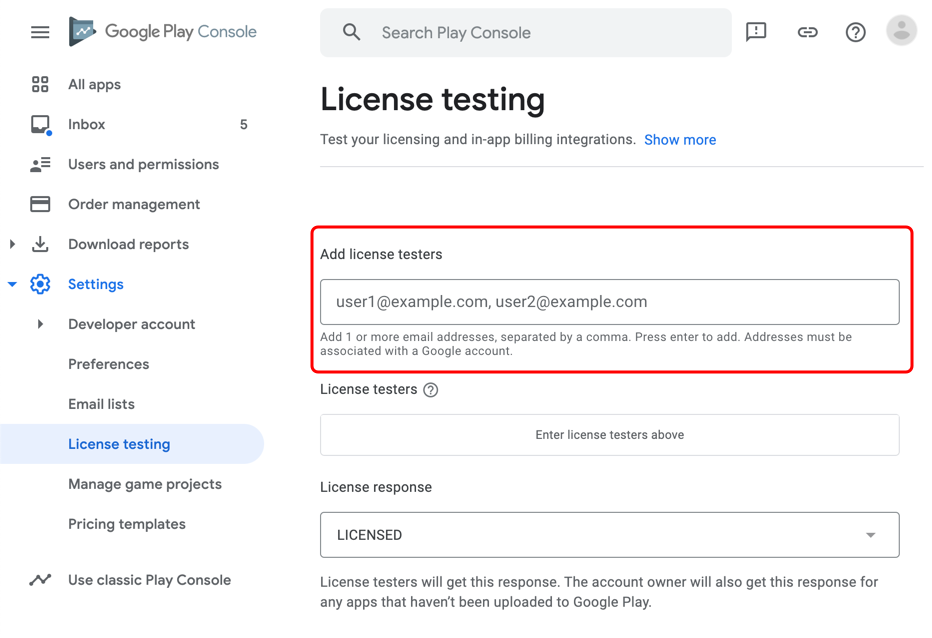 Adicione um testador de licença no Google Play Console.