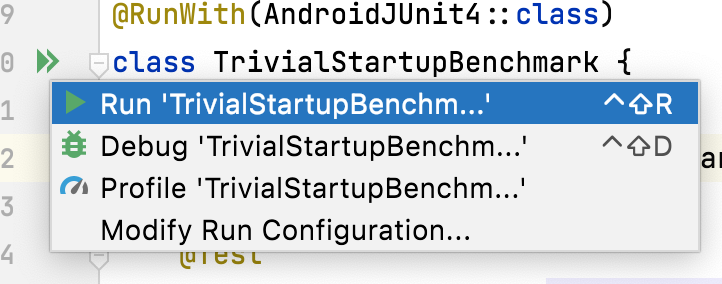 Esegui macrobenchmark con azione gutter accanto alla classe di test