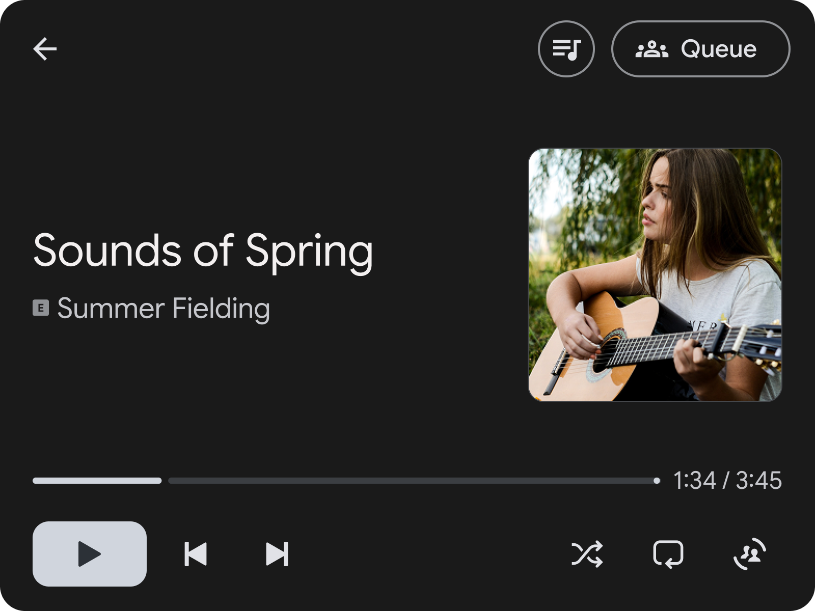 音乐播放器显示了 Summer Fielding 的《春之声》和一位弹吉他的女子的方形肖像。